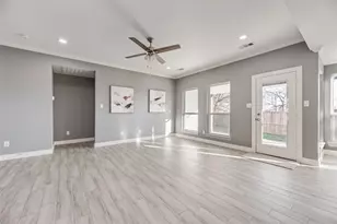 1707 Pollard St, Greenville, TX 75401 - Photo 4