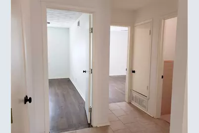 11038 Wyatt Street, Dallas, TX 75218 - Photo 10