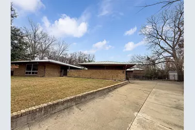921 9th Street, Grand Prairie, TX 75050 - Photo 36