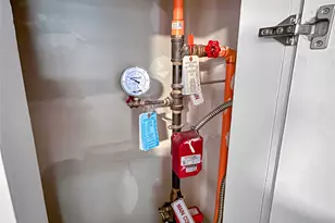 921 9th St, Grand Prairie, TX 75050 - Photo 20