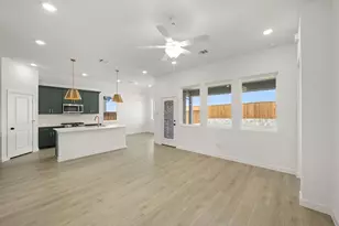 661 Tyronza Dr, Justin, TX 76247 - Photo 6