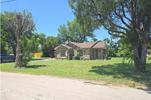 210 W Avenue A, Garland, TX 75040 - Photo 1