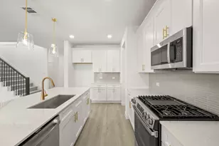 665 Tyronza Dr, Justin, TX 76247 - Photo 4