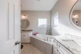 4000 Sioux Ct, Granbury, TX 76048 - Photo 12