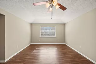 7258 Brentwood Stair Rd, Fort Worth, TX 76112 - Photo 20