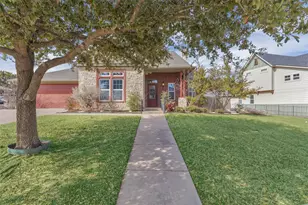 125 Camelot St, Glen Rose, TX 76043 - Photo 4