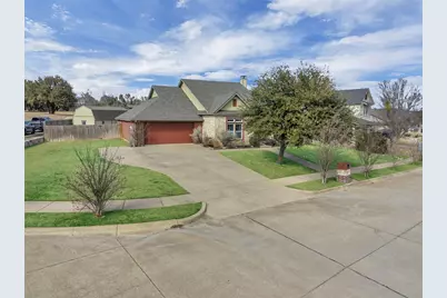 125 Camelot Street, Glen Rose, TX 76043 - Photo 2