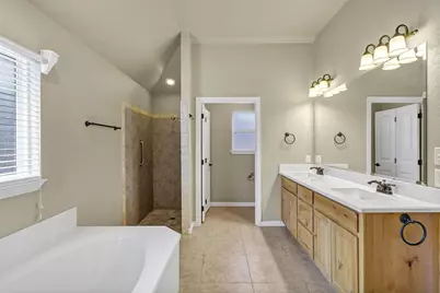 125 Camelot Street, Glen Rose, TX 76043 - Photo 26