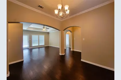 621 Marybeth Drive, Burleson, TX 76028 - Photo 4