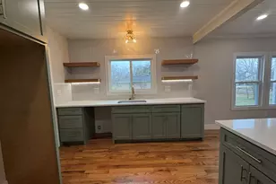 911 N Spring St, Grand Saline, TX 75140 - Photo 8