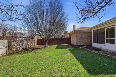 817 Ackers Drive, Arlington, TX 76001 - Photo 32