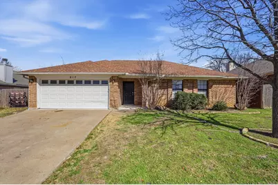 817 Ackers Drive, Arlington, TX 76001 - Photo 1