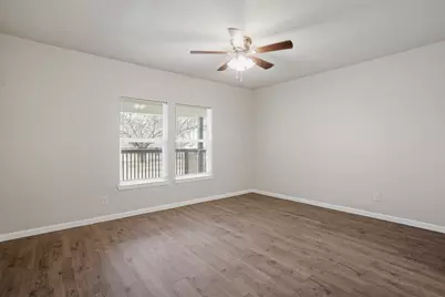 936 E Ramsey Avenue, Fort Worth, TX 76104 - Photo 4