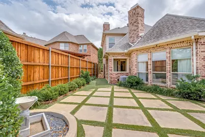 13 Cochran Oaks Lane, Dallas, TX 75220 - Photo 20