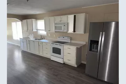 320 N 2nd Street, Jacksboro, TX 76458 - Photo 2