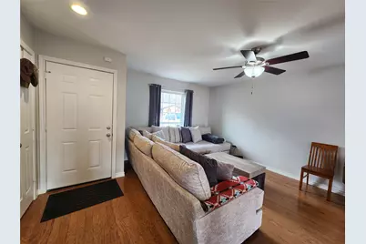 642 Ferguson Drive, Lewisville, TX 75057 - Photo 2
