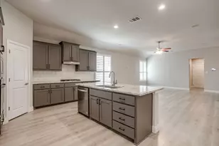 3531 Walnut Rdg Dr, Grand Prairie, TX 76065 - Photo 6