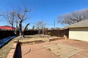 3915 Spring Hollow Dr, Carrollton, TX 75007 - Photo 28