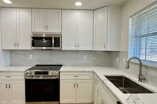 3915 Spring Hollow Dr, Carrollton, TX 75007 - Photo 10