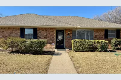 3915 Spring Hollow Drive, Carrollton, TX 75007 - Photo 2