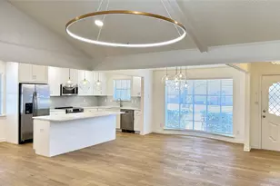 3915 Spring Hollow Dr, Carrollton, TX 75007 - Photo 8