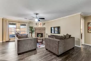 8009 Trophy Ct, Rowlett, TX 75089 - Photo 6