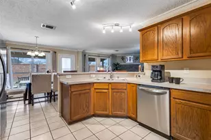 8009 Trophy Ct, Rowlett, TX 75089 - Photo 8