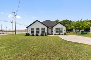 810 S Main St, Kemp, TX 75143 - Photo 2