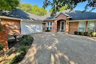 11832 Ferndale Ln, Fort Worth, TX 76008 - Photo 2