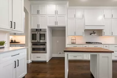 925 Sandy Hill, Burleson, TX 76028 - Photo 4