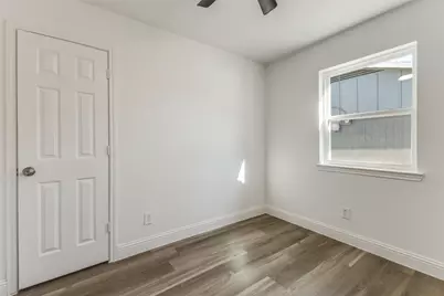 9505 Frostwood Street, Dallas, TX 75217 - Photo 20