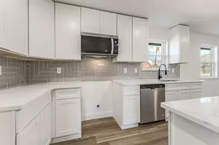 9505 Frostwood St, Dallas, TX 75217 - Photo 8