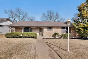 846 Creekridge Dr, Dallas, TX 75218 - Photo 2