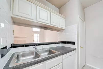 3946 Brandon Park Drive, Garland, TX 75044 - Photo 6