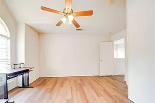 3946 Brandon Park Dr, Garland, TX 75044 - Photo 12