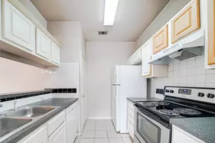 3946 Brandon Park Dr, Garland, TX 75044 - Photo 4