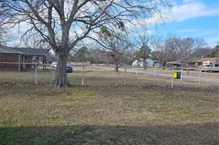 2624 County Rd 429, Cleburne, TX 76031 - Photo 2