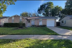 914 Shorehaven Dr, Garland, TX 75040 - Photo 2