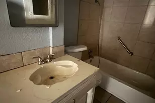 2204 R. W. Bivens Ln, Fort Worth, TX 76105 - Photo 4