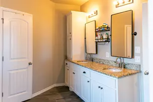 3115 Main St, Granbury, TX 76049 - Photo 14