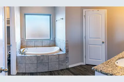 3115 Main Street, Granbury, TX 76049 - Photo 16