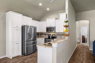 3115 Main St, Granbury, TX 76049 - Photo 12