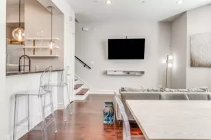 2100 N Fitzhugh Ave, Dallas, TX 75204 - Photo 4