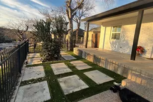 2804 19th St, Fort Worth, TX 76106 - Photo 2