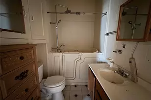 611 N Stratton St, Seymour, TX 76380 - Photo 10