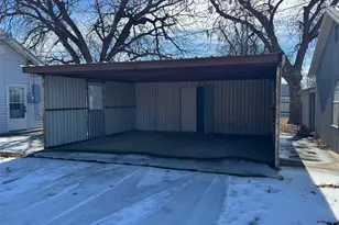 611 N Stratton St, Seymour, TX 76380 - Photo 12