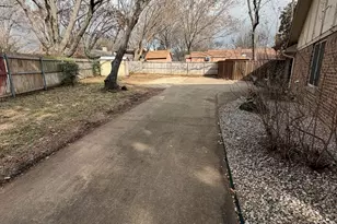 2510 Ashbury Ct, Grand Prairie, TX 75050 - Photo 32