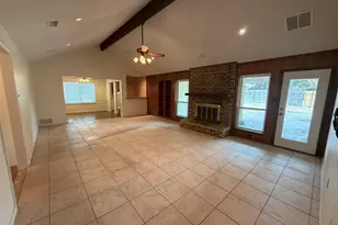 2510 Ashbury Ct, Grand Prairie, TX 75050 - Photo 4