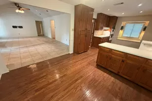 2510 Ashbury Ct, Grand Prairie, TX 75050 - Photo 10