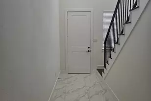 4456 Fatima Dr, Irving, TX 75062 - Photo 2